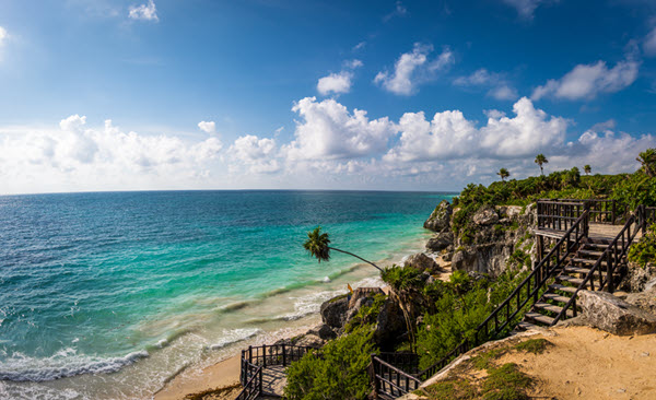 is cancun safe